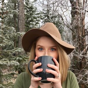 Meet your Posher, Kaitlyn